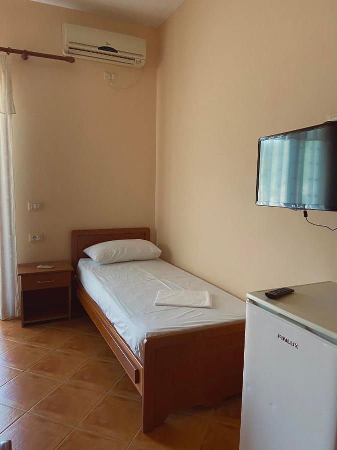 Maria Rentals Radhimë エクステリア 写真