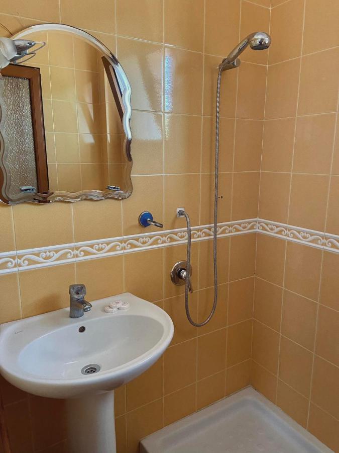 Maria Rentals Radhimë エクステリア 写真